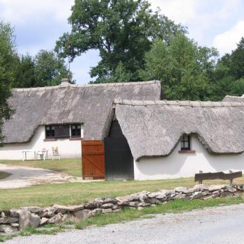 Thatched-roof houses in the village of Variéras