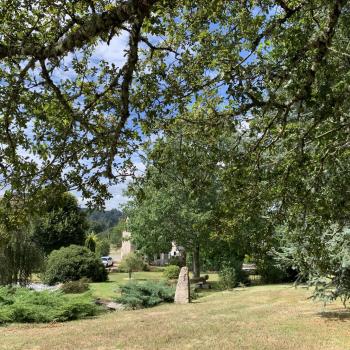 Vue vers la maison depuis le parc